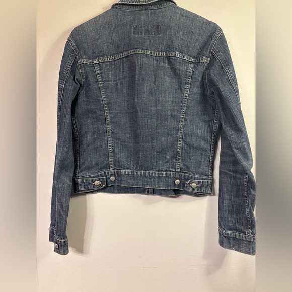 Levi's Classic Blue Jean Jacket - Picture 7 of 7